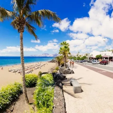 With Direct Access In Playa Puerto Del Carmen Puerto del Carmen (Lanzarote)